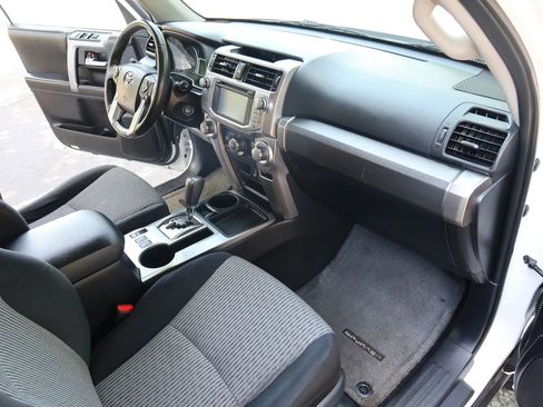 Used 2014 Toyota 4Runner SR5 RWD image 22