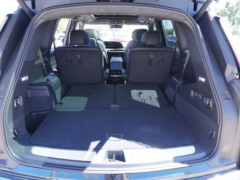 New 2026 Cadillac Vistiq Platinum image 7