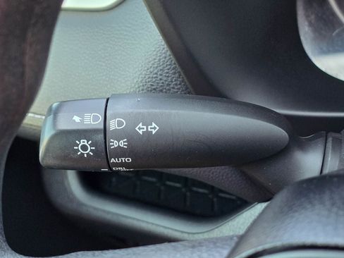 Used 2024 Toyota RAV4 XLE AWD/4WD image 25