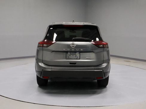 Certified 2024 Nissan Rogue SV AWD/4WD image 9