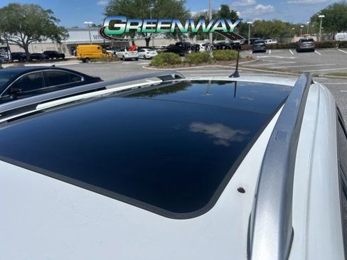 Used 2016 Jeep Cherokee Latitude w/ Comfort/Convenience Group FWD image 12