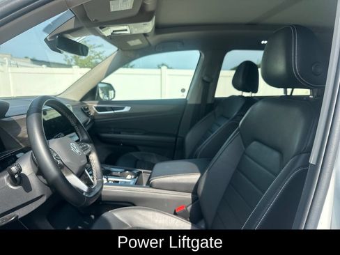 Used 2025 Volkswagen Atlas SEL AWD/4WD image 12