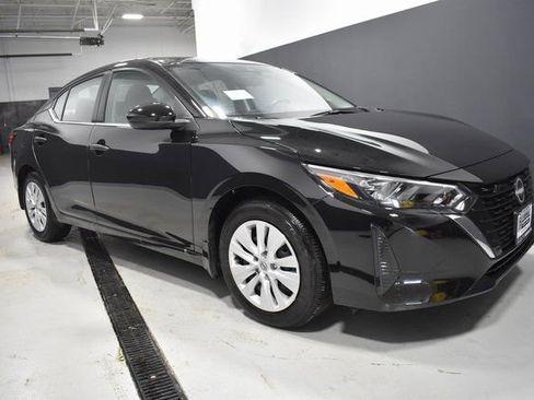 Certified 2025 Nissan Sentra S image 7