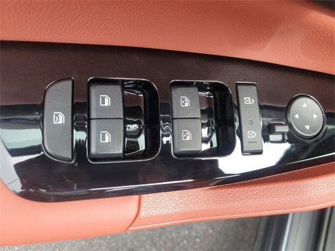 New 2025 Kia Sportage SX Prestige image 38