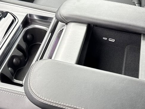 New 2026 Jeep Grand Wagoneer Limited AWD/4WD image 39