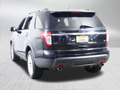 Used 2015 Ford Explorer XLT w/ Equipment Group 202B AWD/4WD image 5