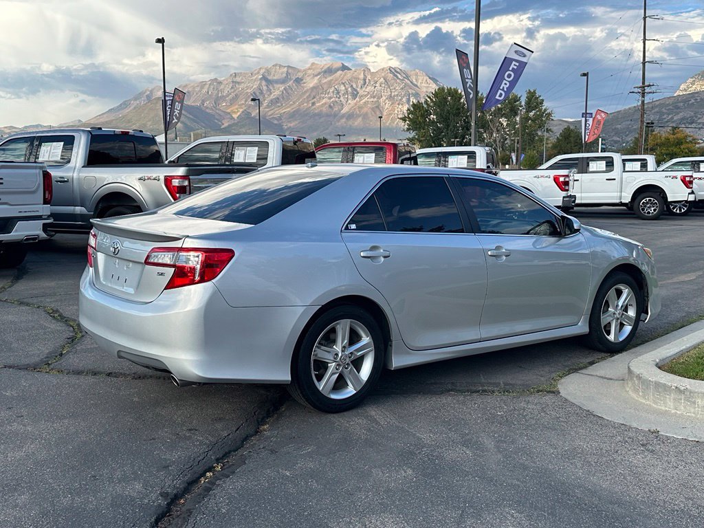 Used 2012 Toyota Camry SE FWD image 10