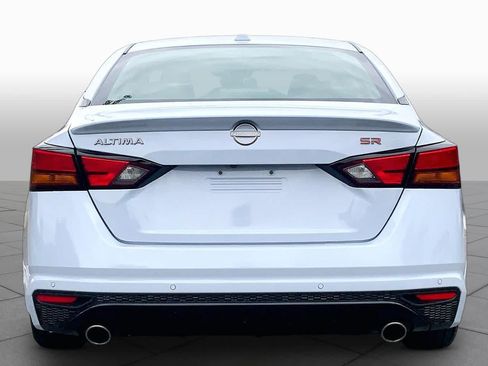 Used 2024 Nissan Altima 2.5 SR FWD image 5
