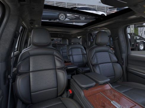 New 2026 Lincoln Navigator Black Label AWD/4WD image 10