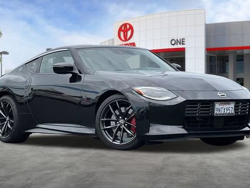 Used 2024 Nissan Z Performance w/ Floor Mat Package RWD image 2