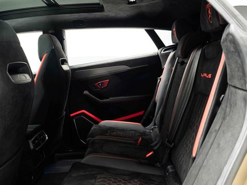 Used 2024 Lamborghini Urus Performante image 42