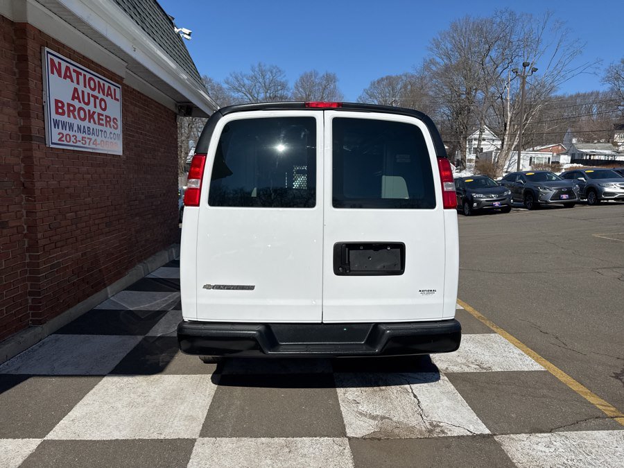 Used 2019 Chevrolet Express 2500 w/ Driver Convenience Package RWD image 10