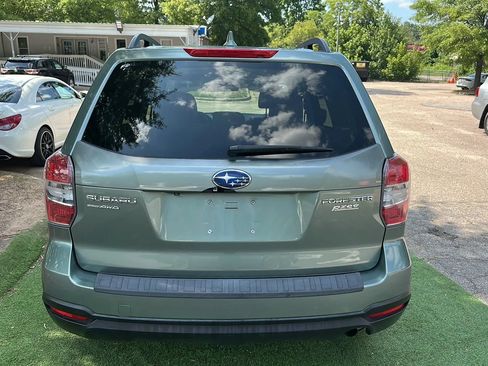 Used 2016 Subaru Forester 2.5i Premium w/ Popular Package #2 AWD/4WD image 6