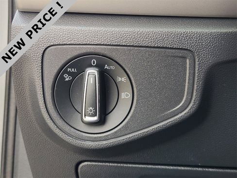 Used 2021 Volkswagen Atlas SE w/ Panoramic Sunroof Package image 21