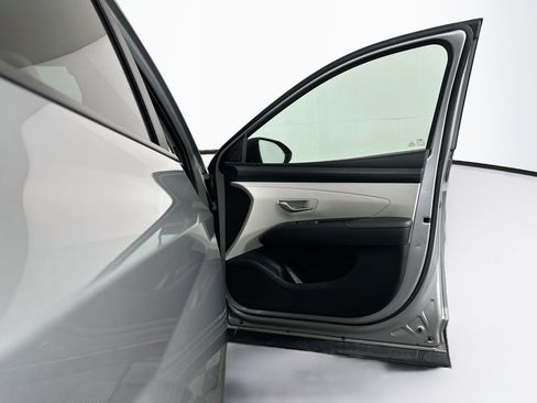 Used 2025 Hyundai Tucson SEL AWD/4WD image 32