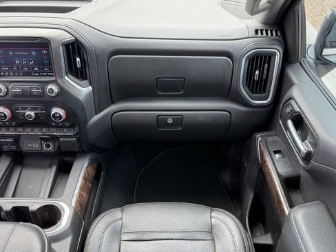 Used 2020 GMC Sierra 1500 Denali w/ Technology Package AWD/4WD image 10