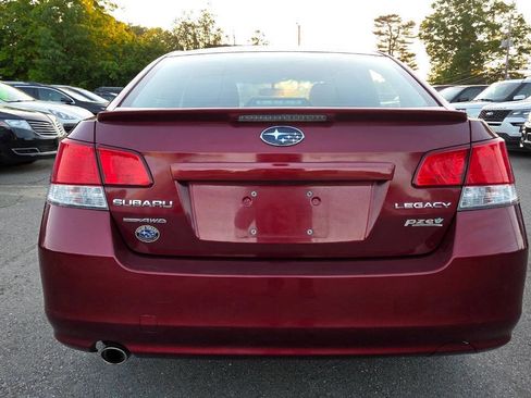 Used 2010 Subaru Legacy 2.5i Premium AWD/4WD image 14
