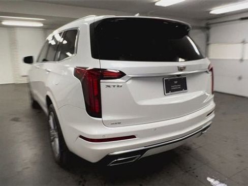 Certified 2023 Cadillac XT6 Premium Luxury image 7
