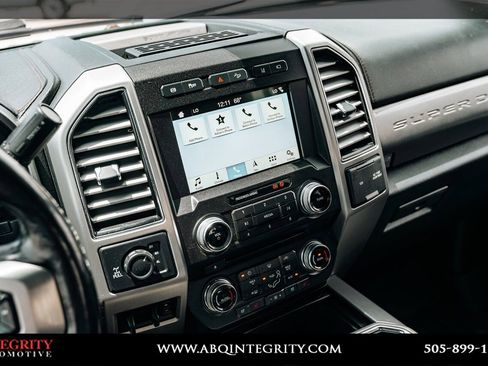 Used 2018 Ford F250 Platinum w/ Platinum Ultimate Package AWD/4WD image 44