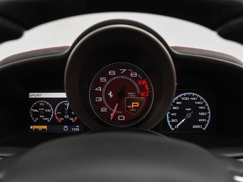 Certified 2012 Ferrari 458 Spider RWD image 49