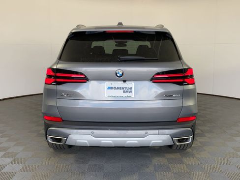 New 2026 BMW X5 sDrive40i w/ Executive Package image 8