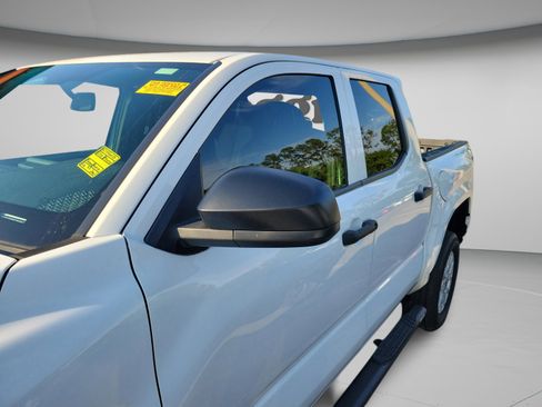 Used 2024 Toyota Tacoma SR AWD/4WD image 13