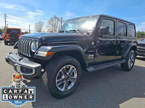 Used 2021 Jeep Wrangler Unlimited Sahara AWD/4WD image 3