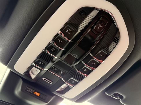 Certified 2023 Porsche Macan GTS AWD/4WD image 38