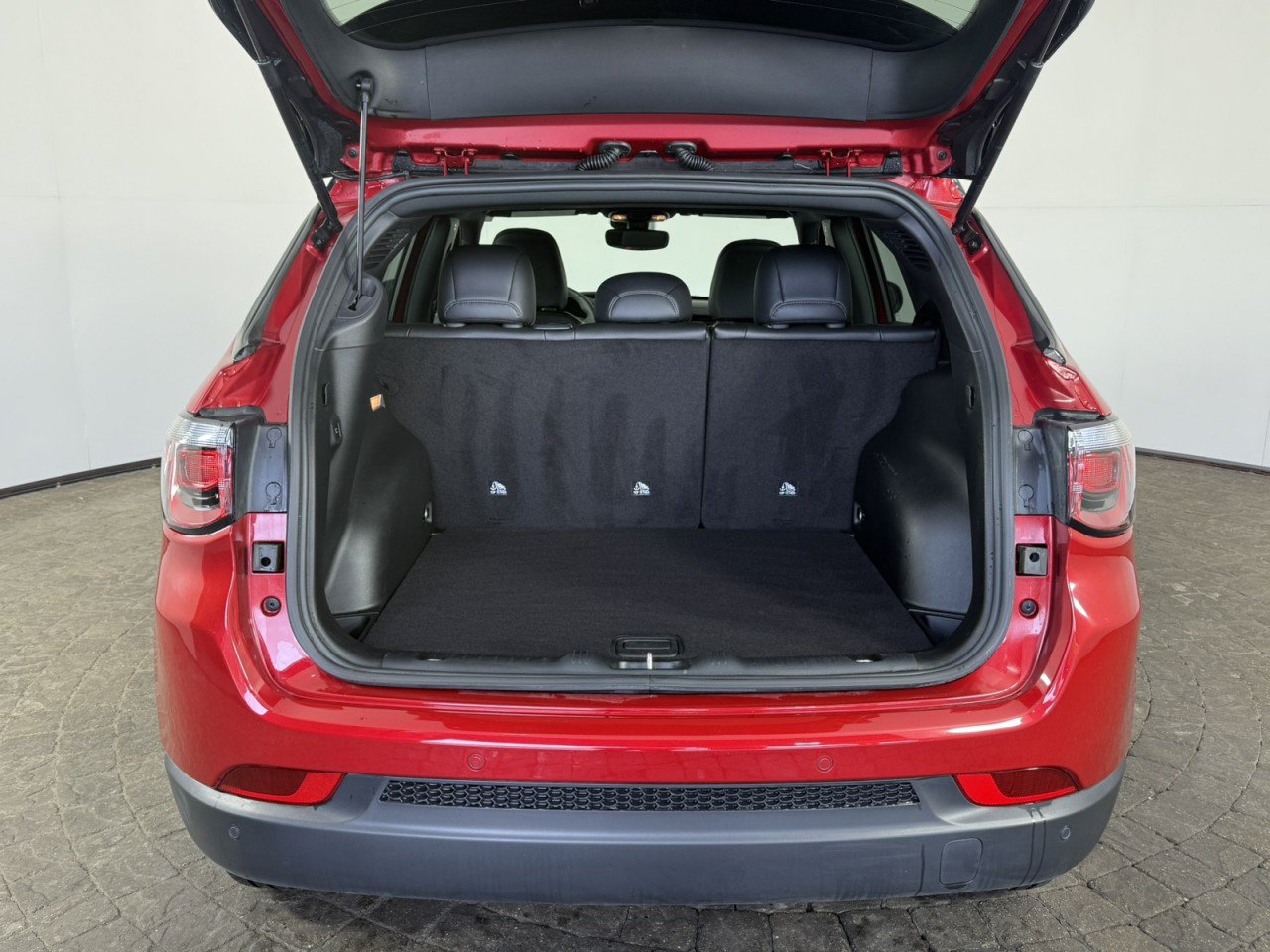 Used 2026 Jeep Compass Limited AWD/4WD image 7