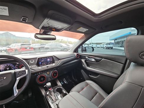 Certified 2022 Chevrolet Blazer RS w/ Enhanced Convenience Package image 11