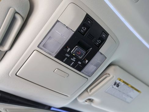 Used 2023 Lexus GX 460 Premium image 23