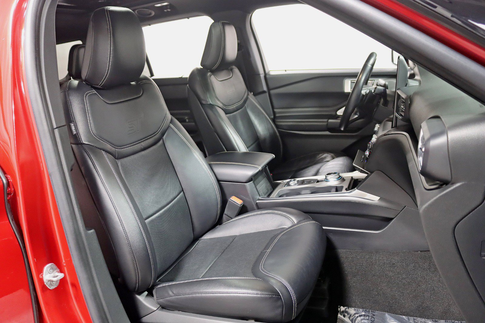 Used 2020 Ford Explorer ST w/ ST Street Pack AWD/4WD image 29