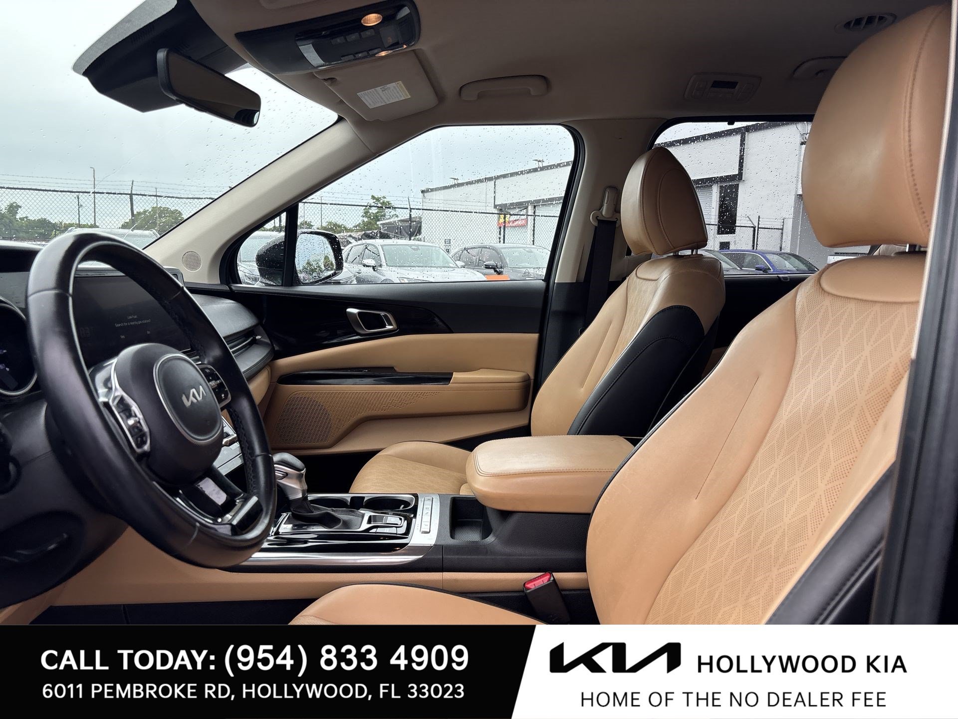 Used 2022 Kia Carnival EX FWD image 13
