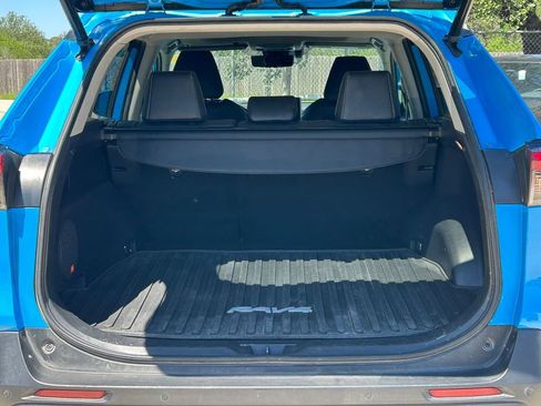 Used 2021 Toyota RAV4 XLE Premium FWD image 15