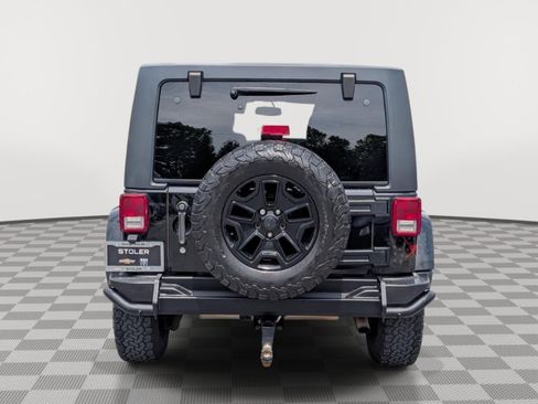 Used 2016 Jeep Wrangler Unlimited Sahara AWD/4WD image 4