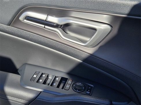 New 2026 Kia Sportage EX image 18