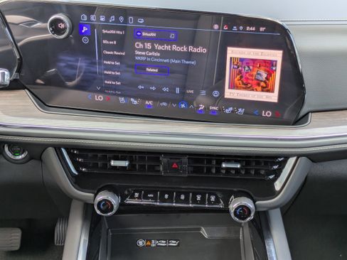 New 2025 Chevrolet Suburban Premier image 5