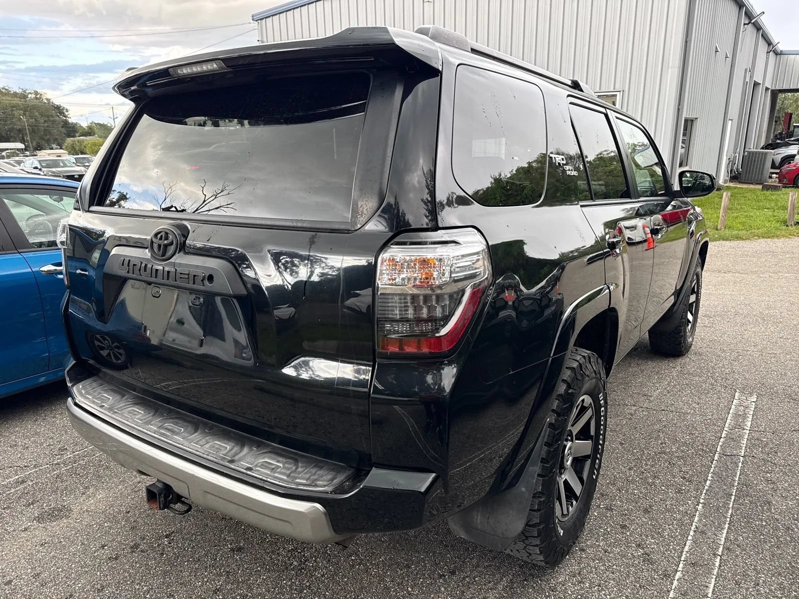 Used 2020 Toyota 4Runner TRD Off-Road AWD/4WD image 7