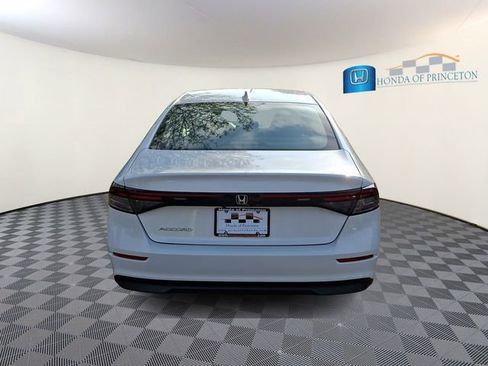 Certified 2025 Honda Accord LX image 5