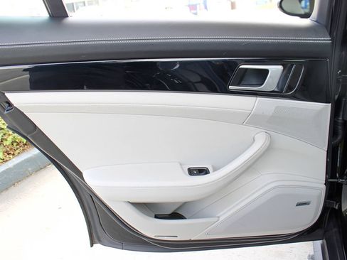Used 2018 Porsche Panamera 4 AWD/4WD image 52