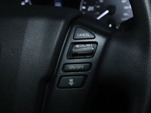 Certified 2025 Nissan Frontier S image 23