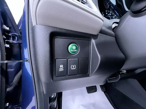 Used 2016 Honda HR-V LX image 16