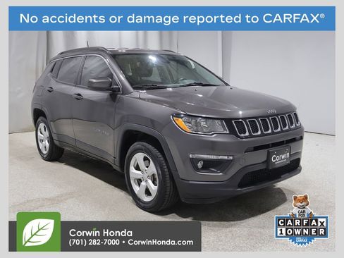 Used 2018 Jeep Compass Latitude w/ Cold Weather Group AWD/4WD image 1