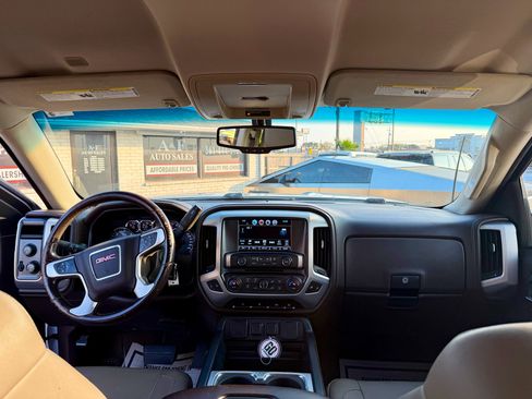 Used 2017 GMC Sierra 1500 SLT w/ SLT Premium Package image 2