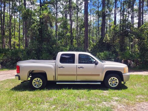 Used 2008 Chevrolet Silverado 1500 LS w/ Towing Package RWD image 9