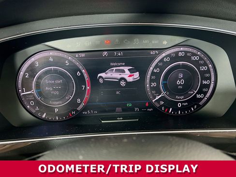 Used 2019 Volkswagen Tiguan SEL w/ 3rd Row Seat Package image 16