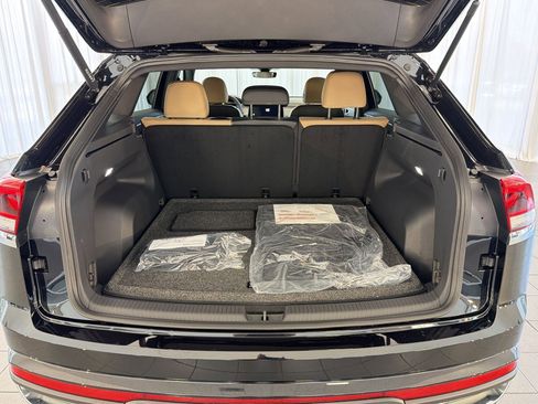 New 2026 Volkswagen Atlas Cross Sport SE AWD/4WD image 32