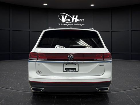 Used 2024 Volkswagen Atlas SE AWD/4WD image 6