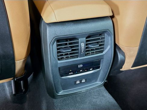 Certified 2022 BMW 330i xDrive Sedan image 25