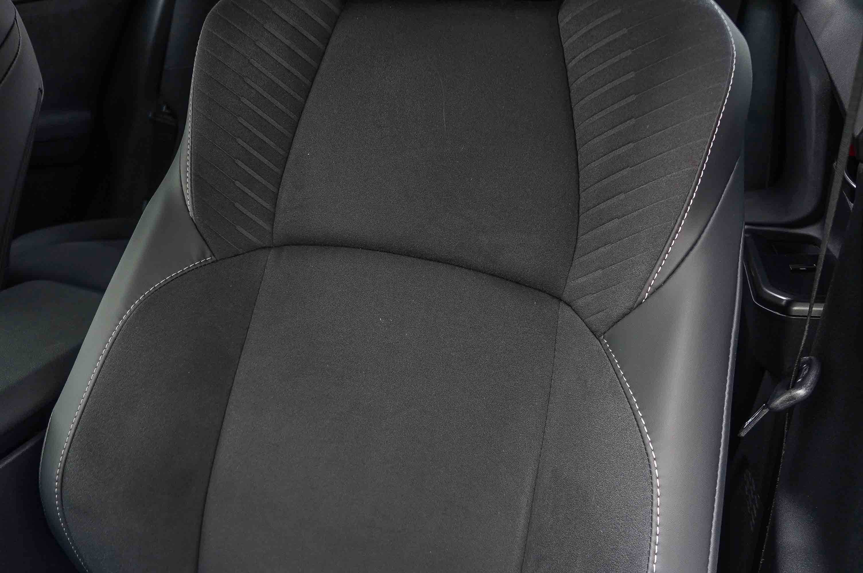 New 2026 Toyota C-HR AWD/4WD image 30